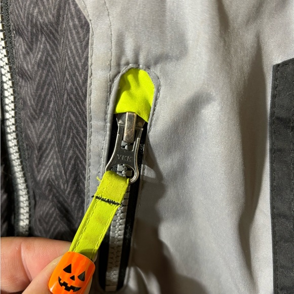 Boys Super Warm Winter Jacket - Picture 2 of 11